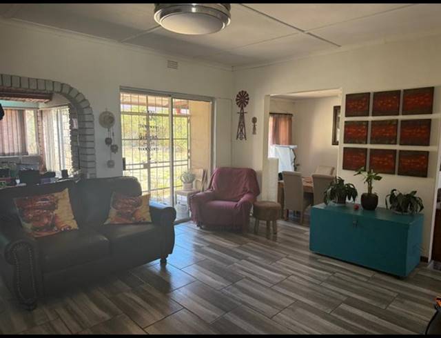 3 BEDROOM HOUSE FOR SALE IN VREDENBURG